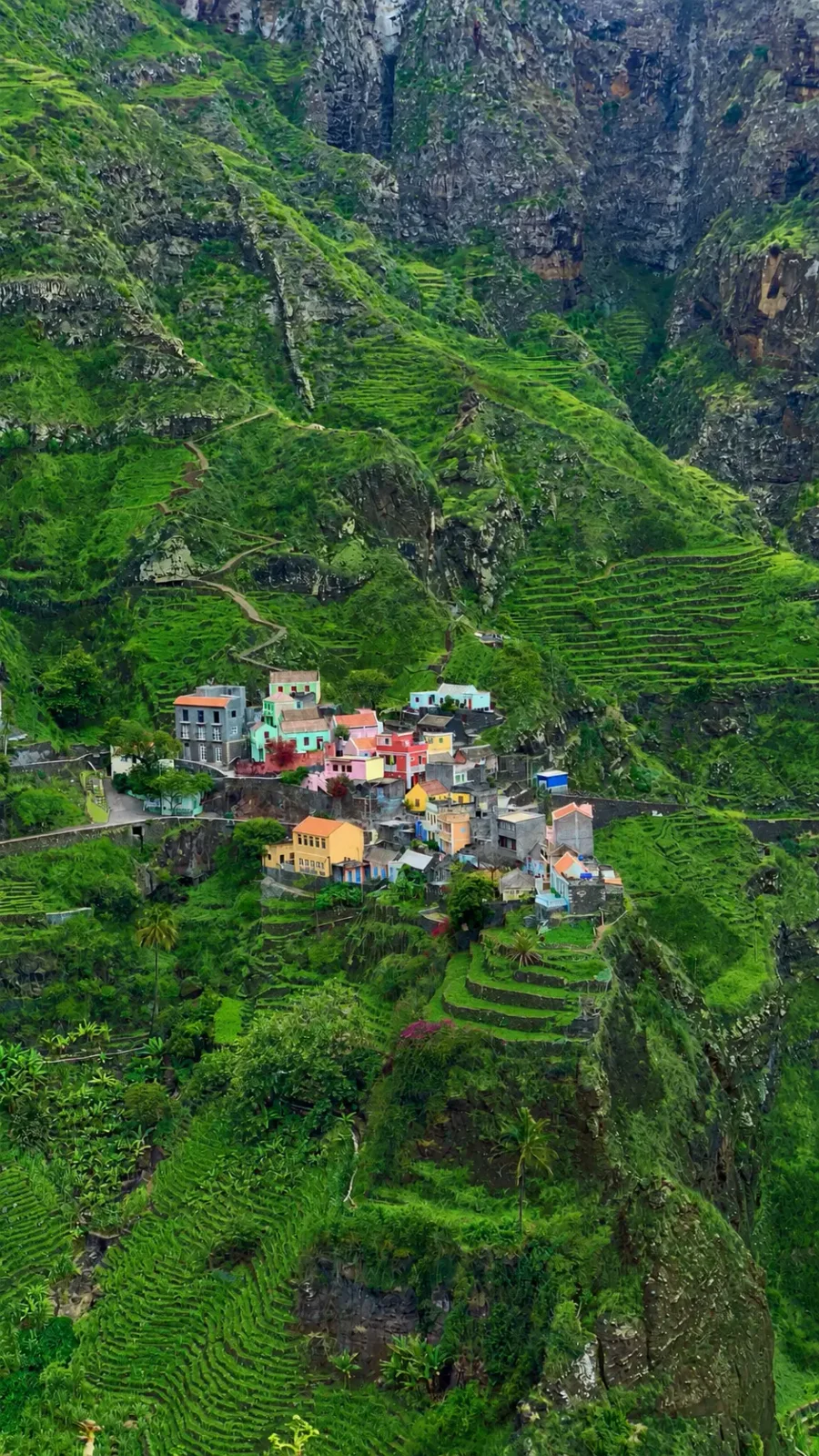 Voyage au Cap-Vert — village coloré de Fontainhas à Santo Antão
